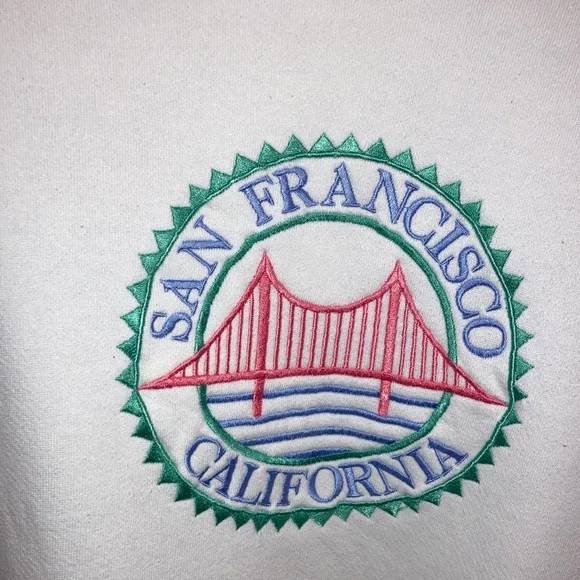 White sweat shirt with San Francisco California/ picture of Golden Gate Bridge - Picture 4 of 5